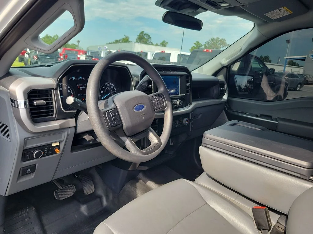 Used 2022 White Ford XL image 21