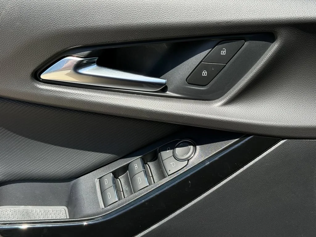 2027 Chevrolet Equinox RS - Photo 15