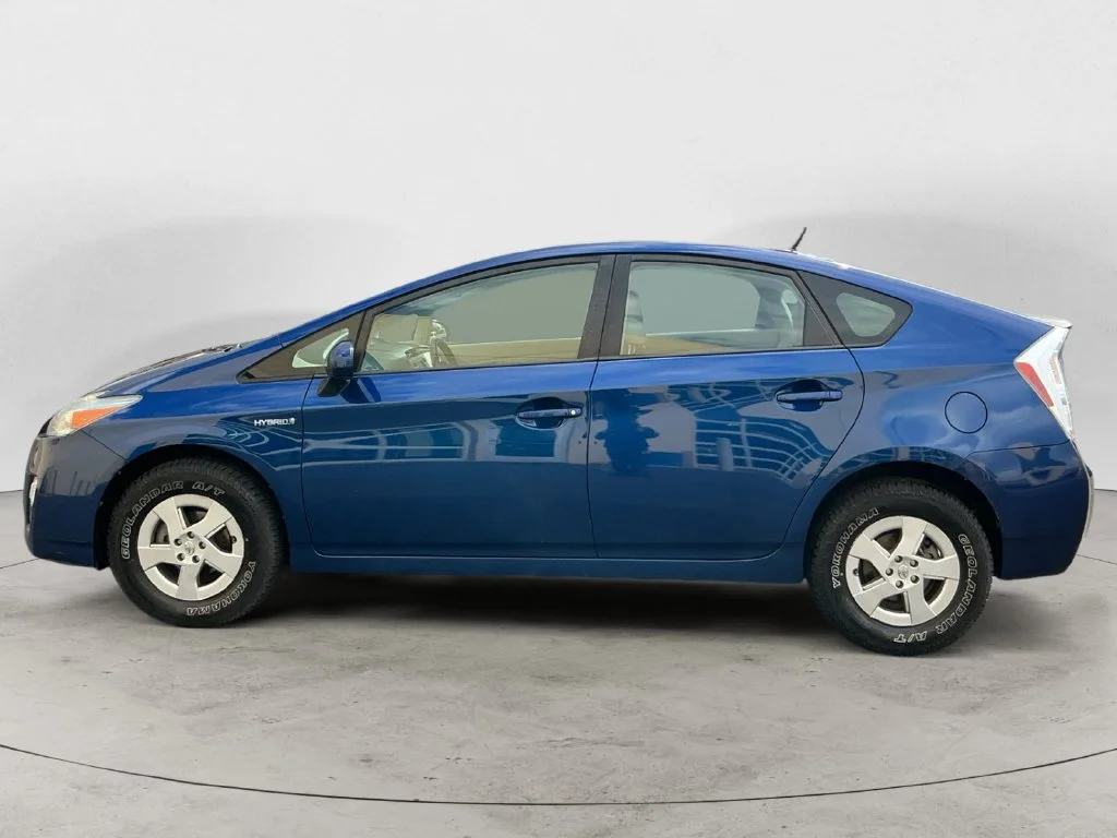 Used 2010 Blue Toyota IV image 12