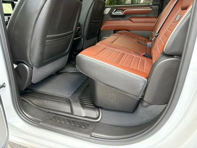 Used 2024 White Frost Tricoat GMC Denali Ultimate image 20