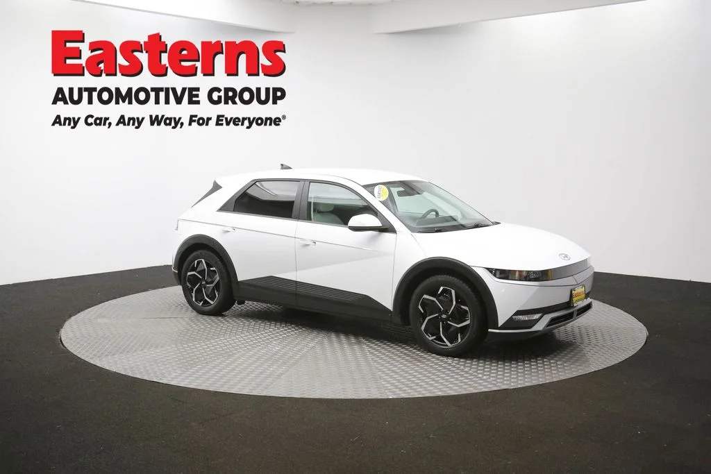 Used 2023 White Hyundai SEL image 48