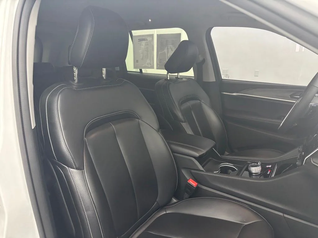Used 2024 White Jeep Limited image 32