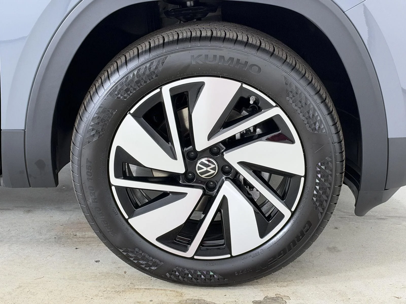 New 2026 Pure Gray Volkswagen 2.0T SE w/Technology image 11