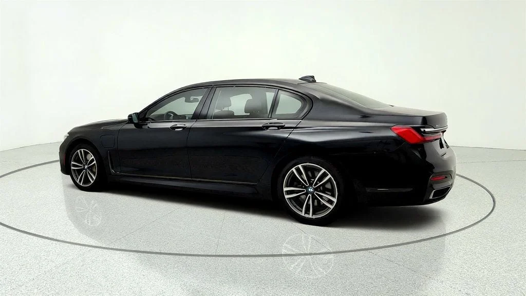 Used 2020 Black Sapphire Metallic BMW 745e xDrive iPerformance Plug-In Hybrid w/ M Sport & B&W Audio image 7