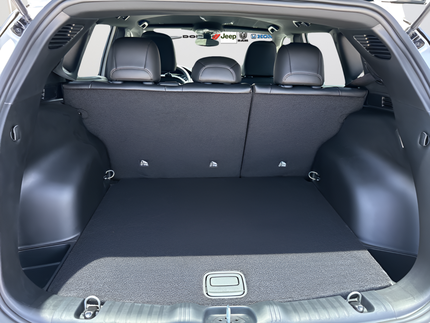 New 2026 Bright White Clearcoat Jeep Latitude image 20
