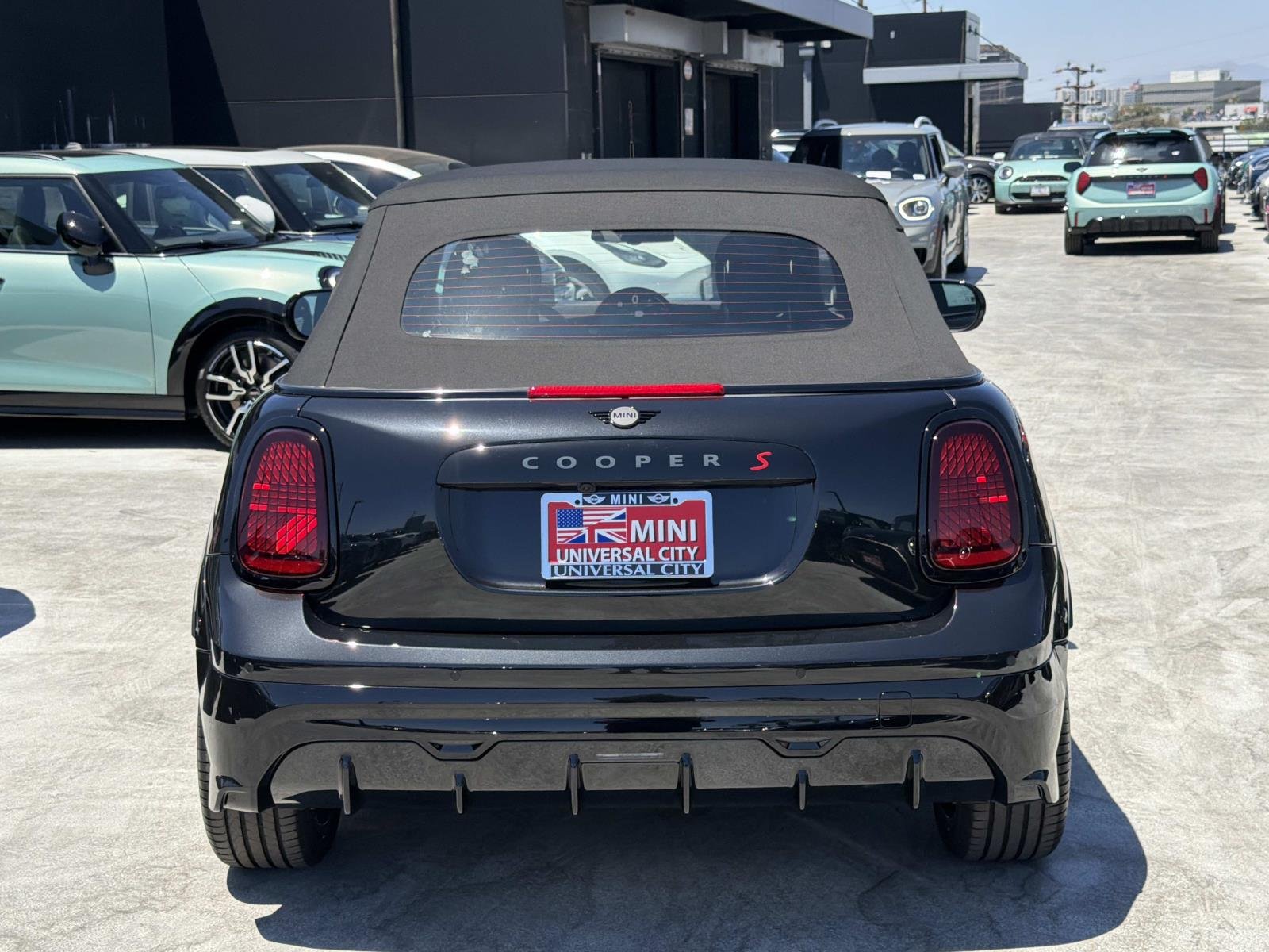 New 2026 0C4R Midnight Black II Metallic MINI Iconic image 5