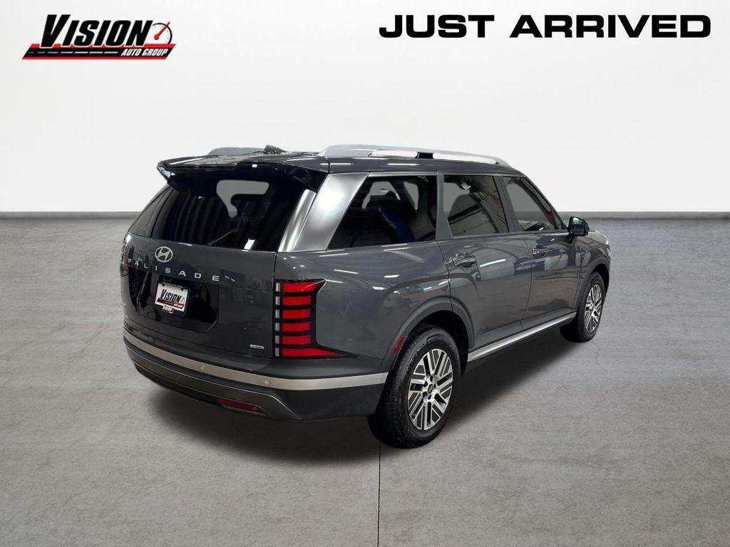 New 2026 Gray Hyundai SEL 7P image 5