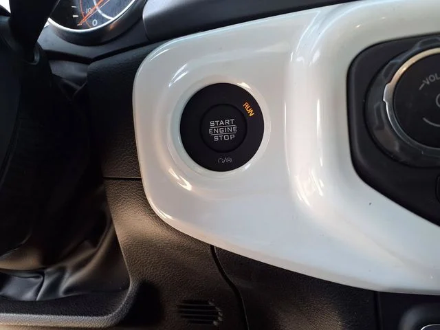 Used 2023 White Jeep Texas Trail image 13