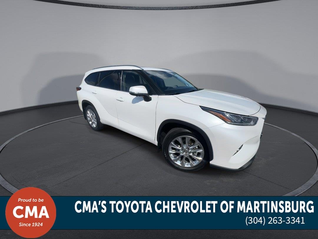 Used 2023 Wind Chill Pearl Toyota Limited image 2