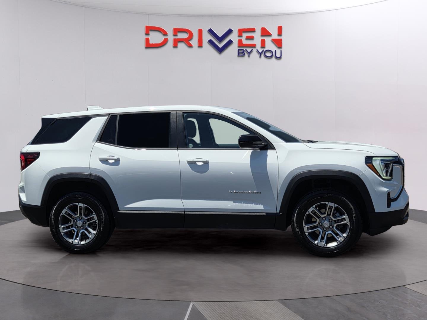 Used 2026 Summit White GMC FWD Elevation image 6