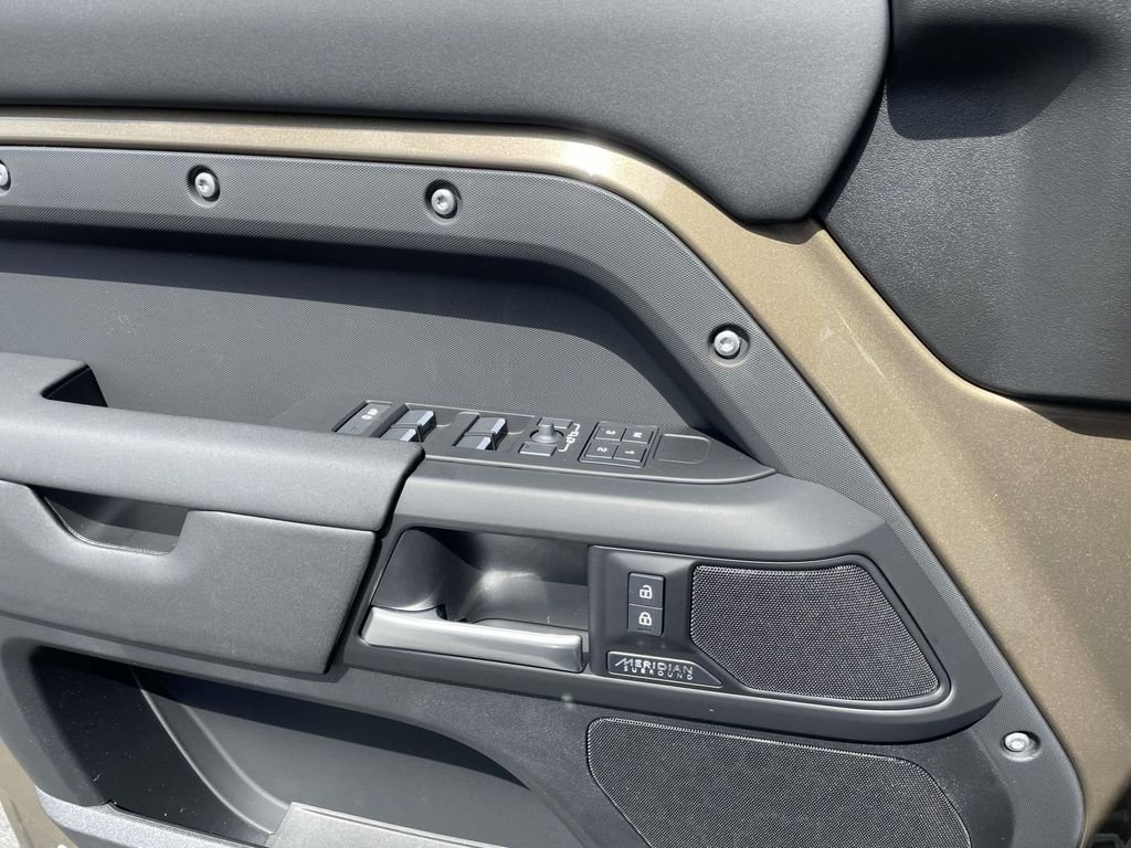 New 2026 Gondwana Stone Land Rover X-Dynamic SE image 31
