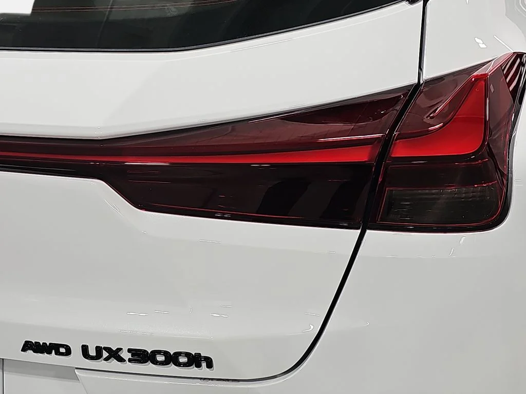 New 2026 Ultra White Lexus PREMIUM AWD image 32