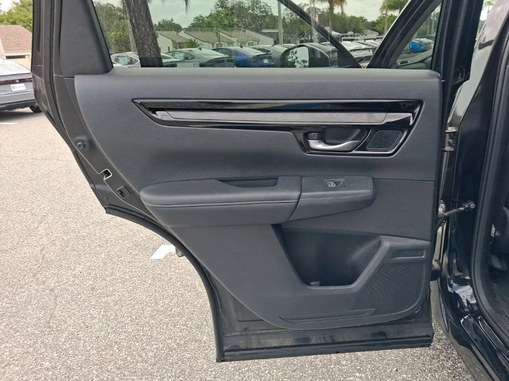 Used 2024  Honda EX-L image 23