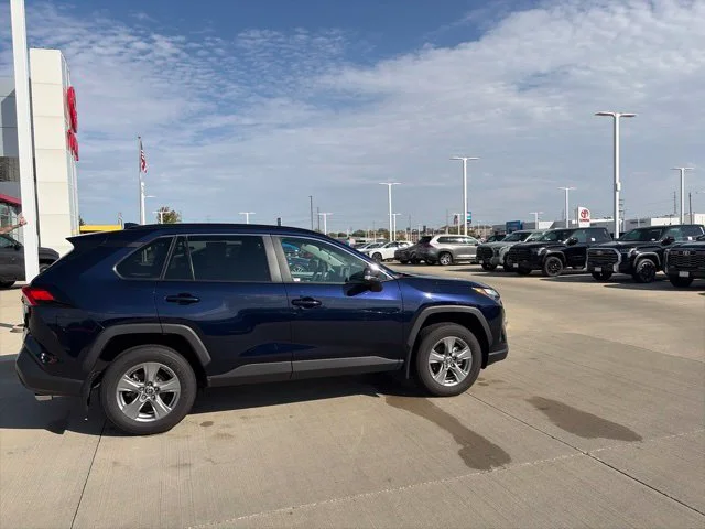 Used 2025  Toyota XLE image 8
