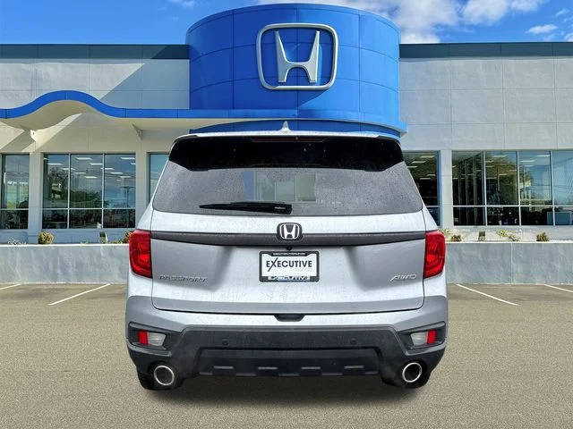 Used 2023 Silver Honda EX-L image 3