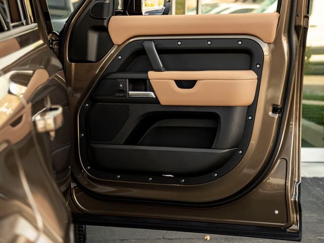 New 2026 Gondwana Stone Metallic Land Rover S image 34