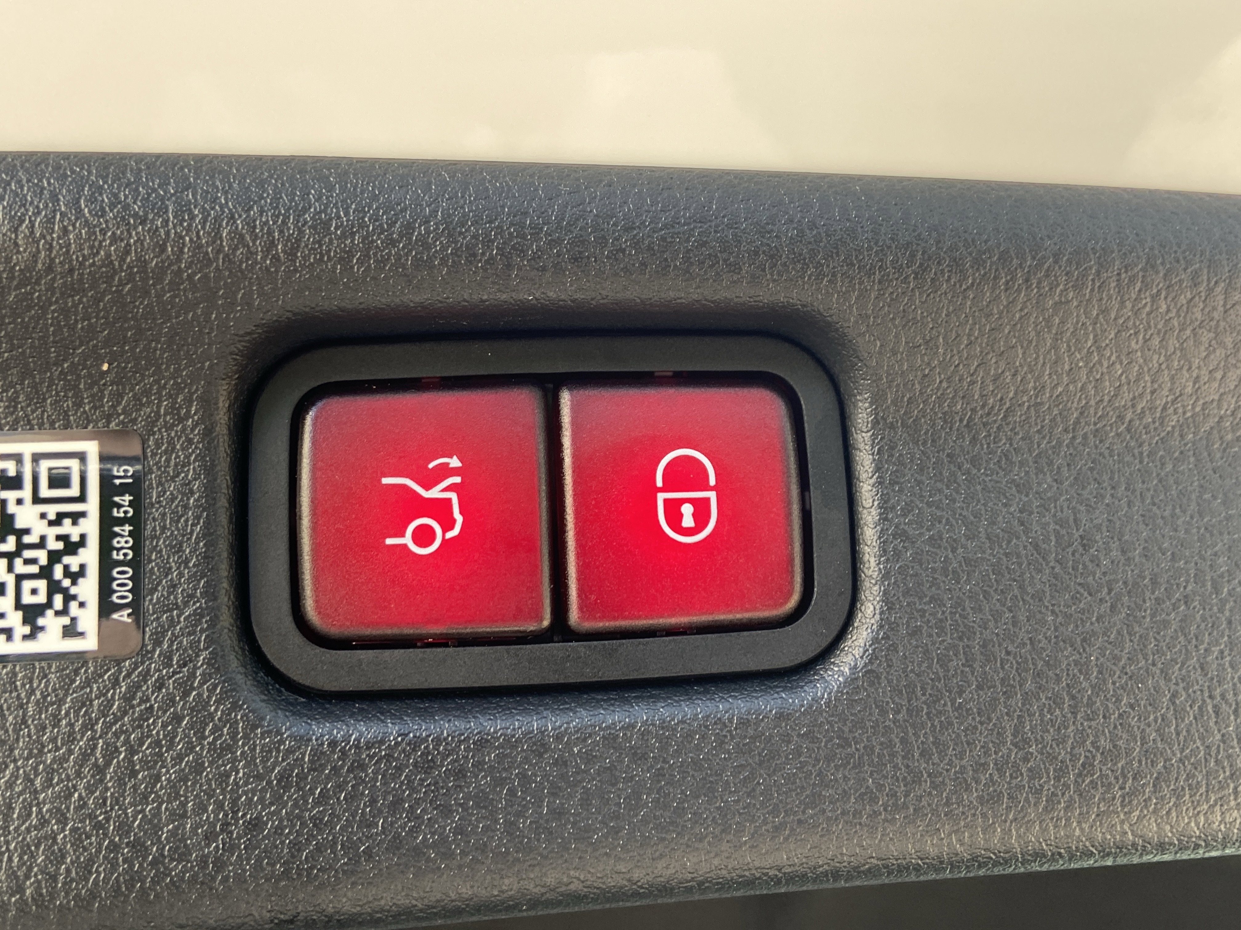 Certified Used 2025 Polar White Mercedes-Benz C 300 Sedan image 14