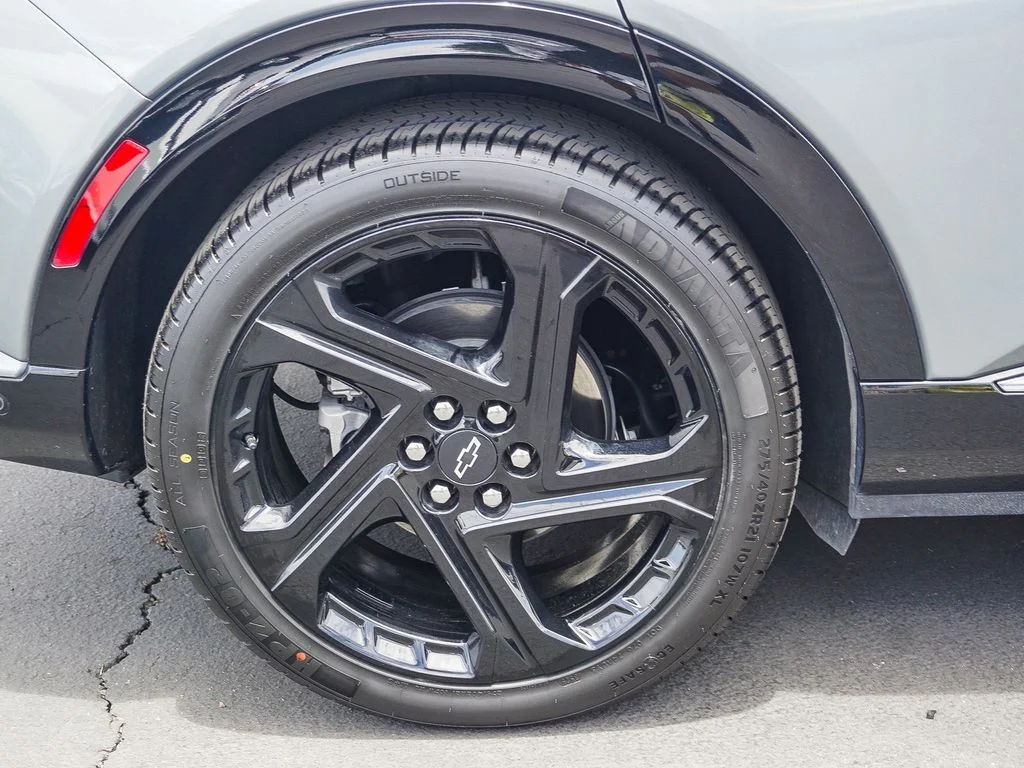 Used 2024 Gray Chevrolet RS image 8