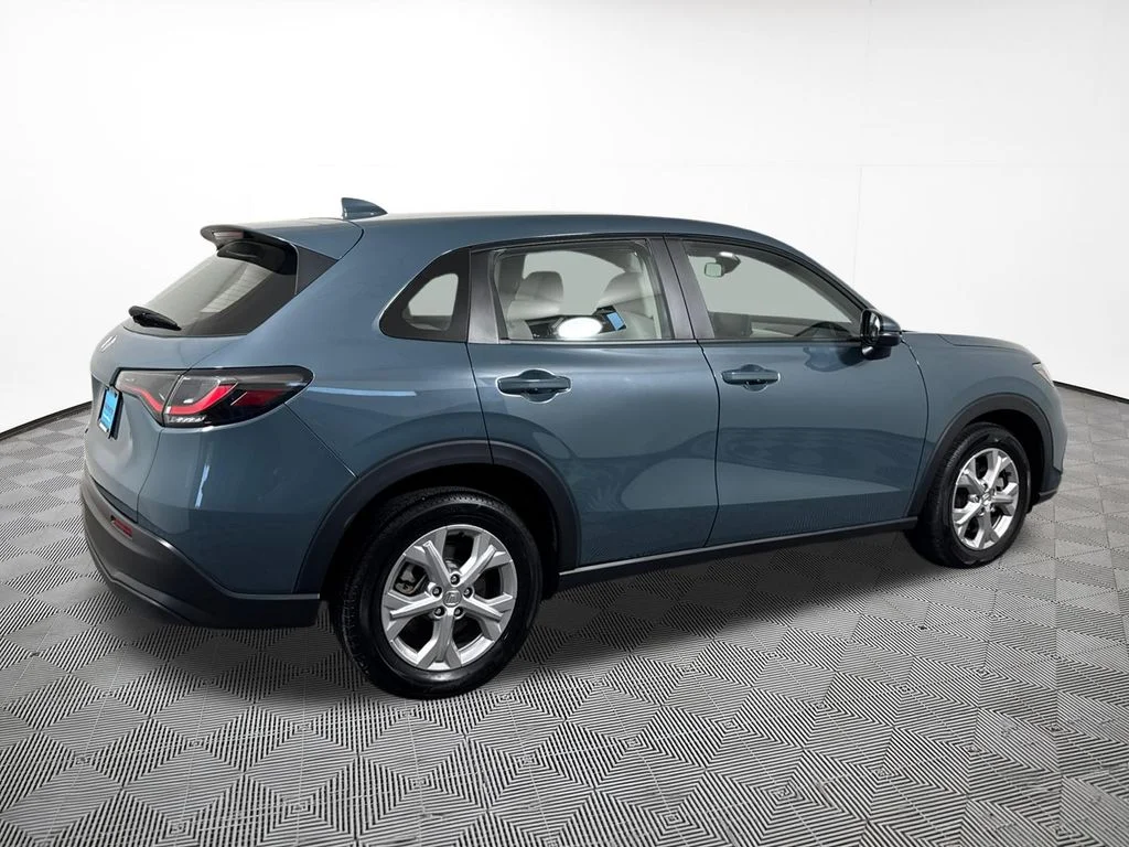 Used 2023 Pearl Honda LX image 9