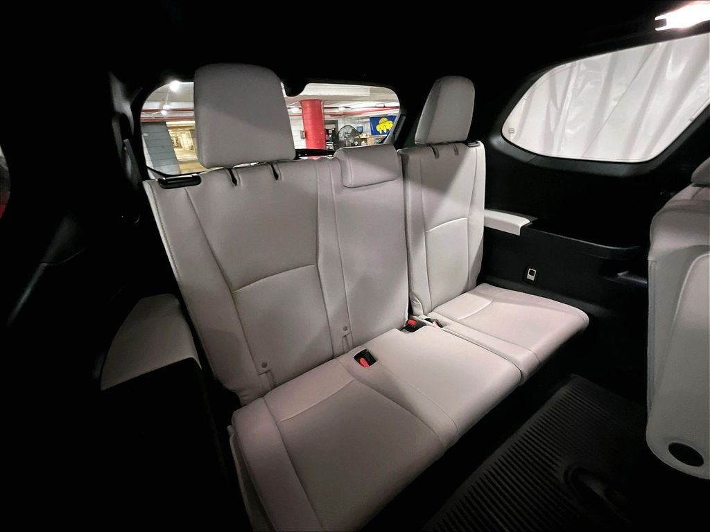 Certified Used 2026  Toyota MAX Platinum image 17