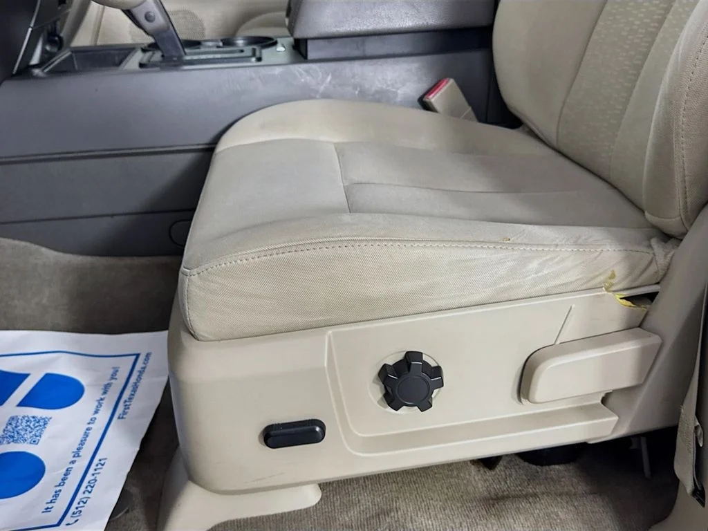 Used 2013 Silver Ford XLT image 22