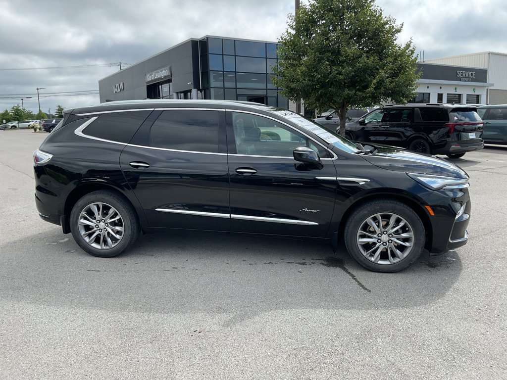 Used 2022 Ebony Twilight Metallic Buick Avenir image 10