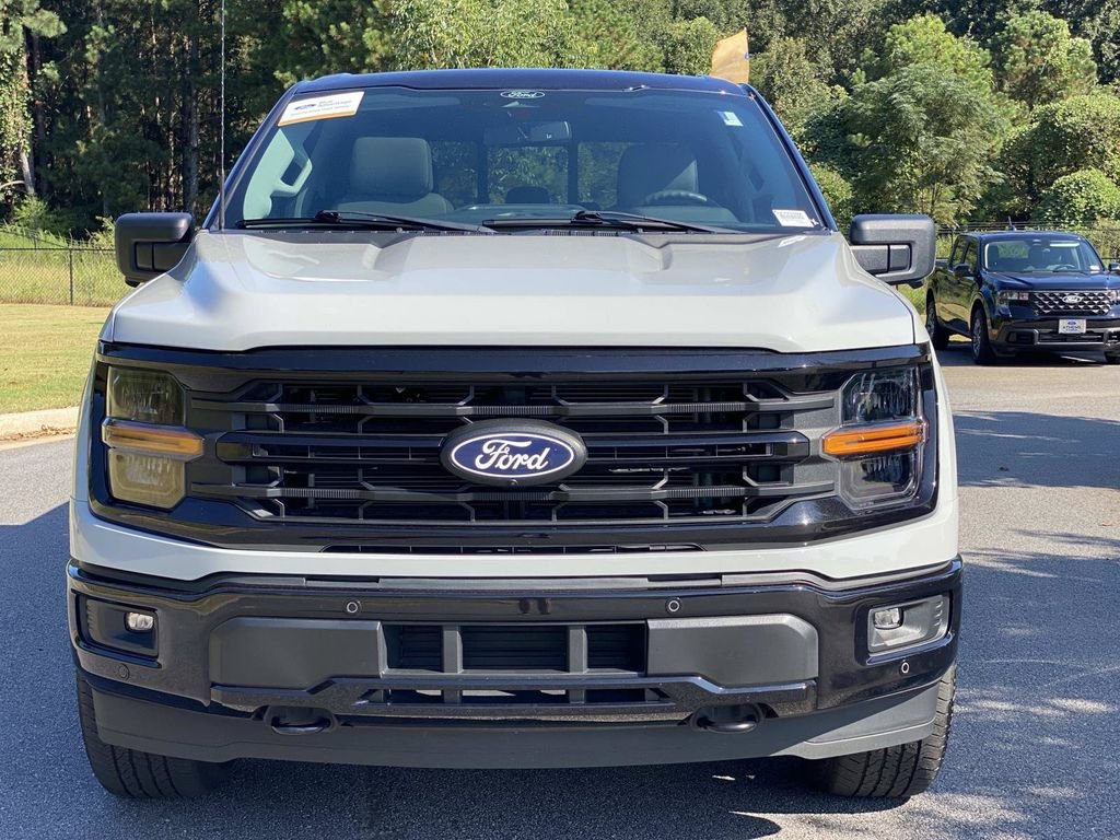 Certified Used 2024 Avalanche Ford XLT image 9