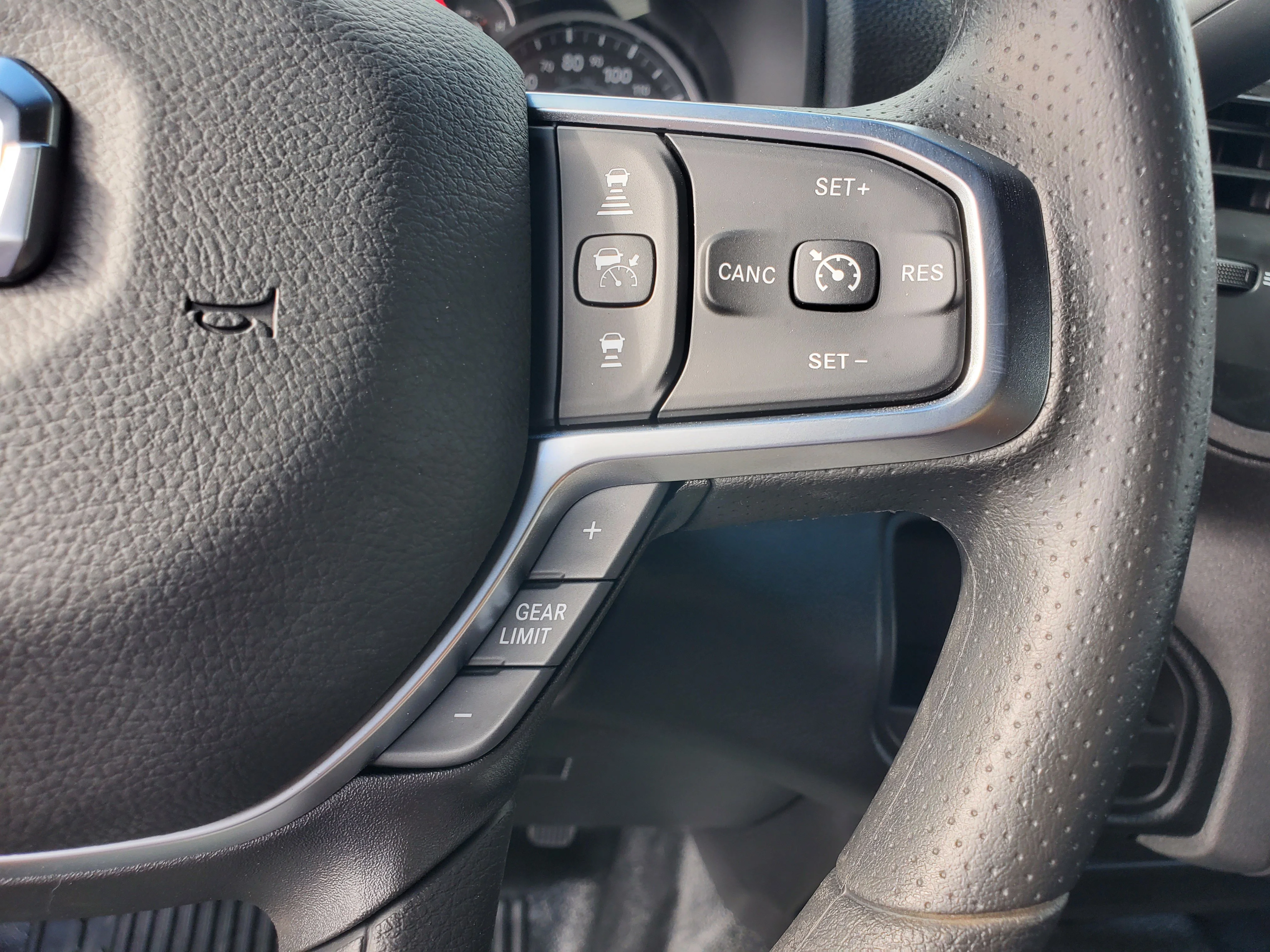 New 2026 Bright White Clearcoat RAM Tradesman image 23