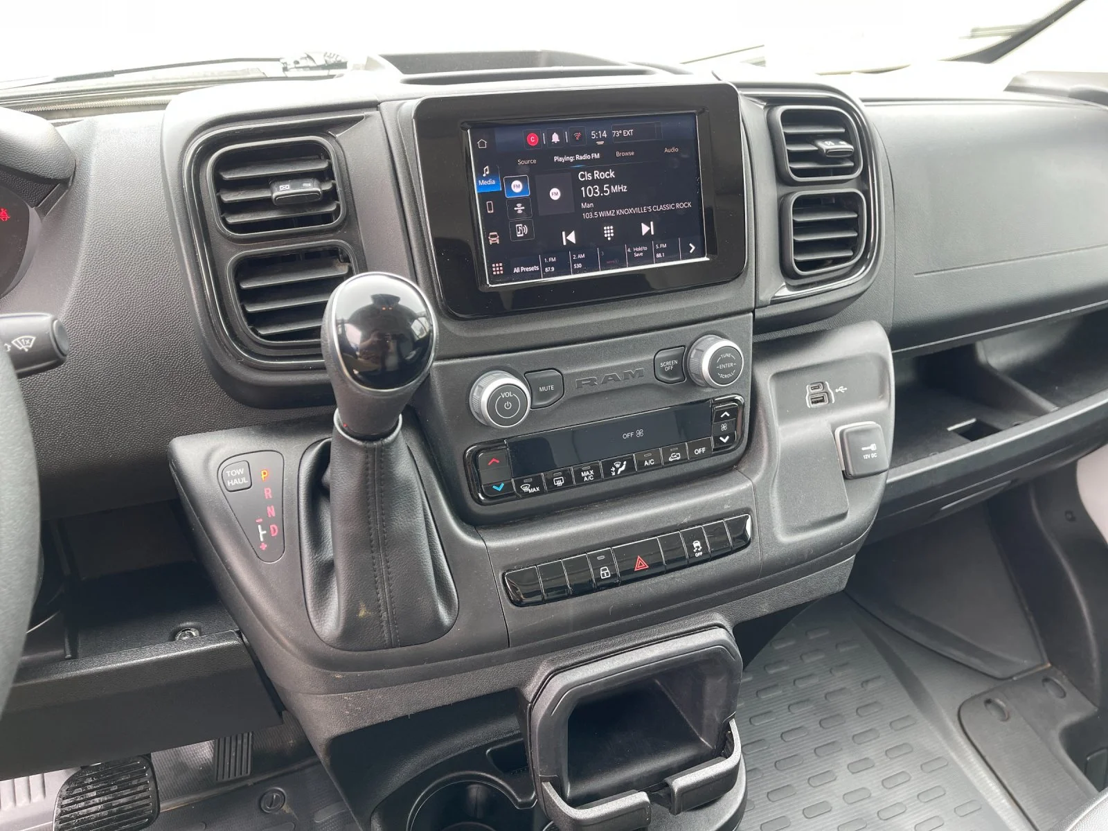 Used 2025 White Ram Base image 21