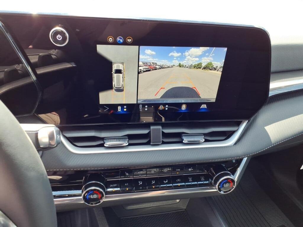 New 2026 Sterling Gray Metallic Chevrolet FWD LT image 9