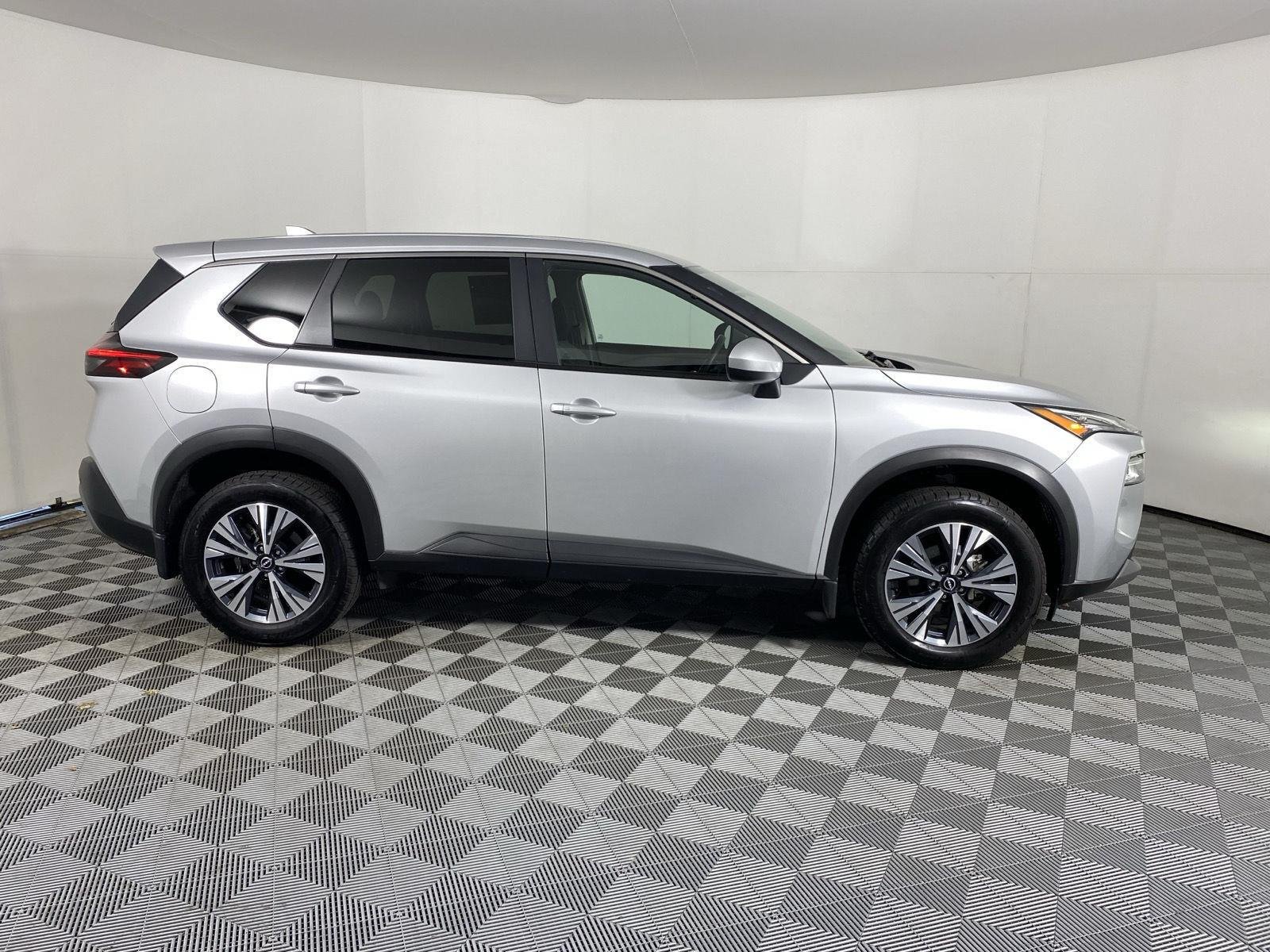 Used 2023 Brilliant Silver Metallic Nissan SV image 9
