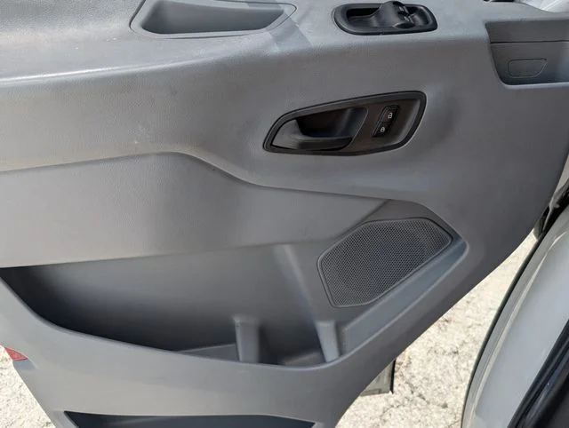 Used 2018 Oxford White Ford Base image 21