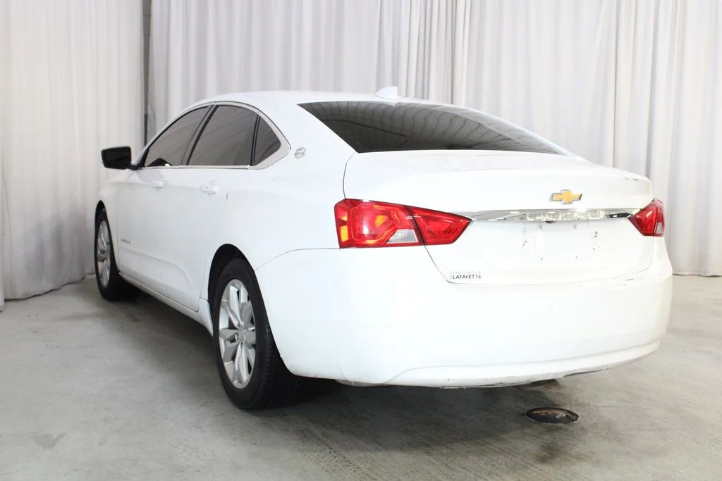 Used 2018 White Chevrolet LT image 23