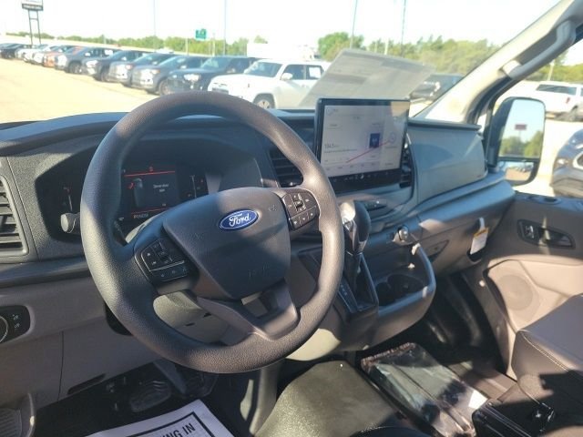 New 2026 Oxford White Ford Cargo Van image 33