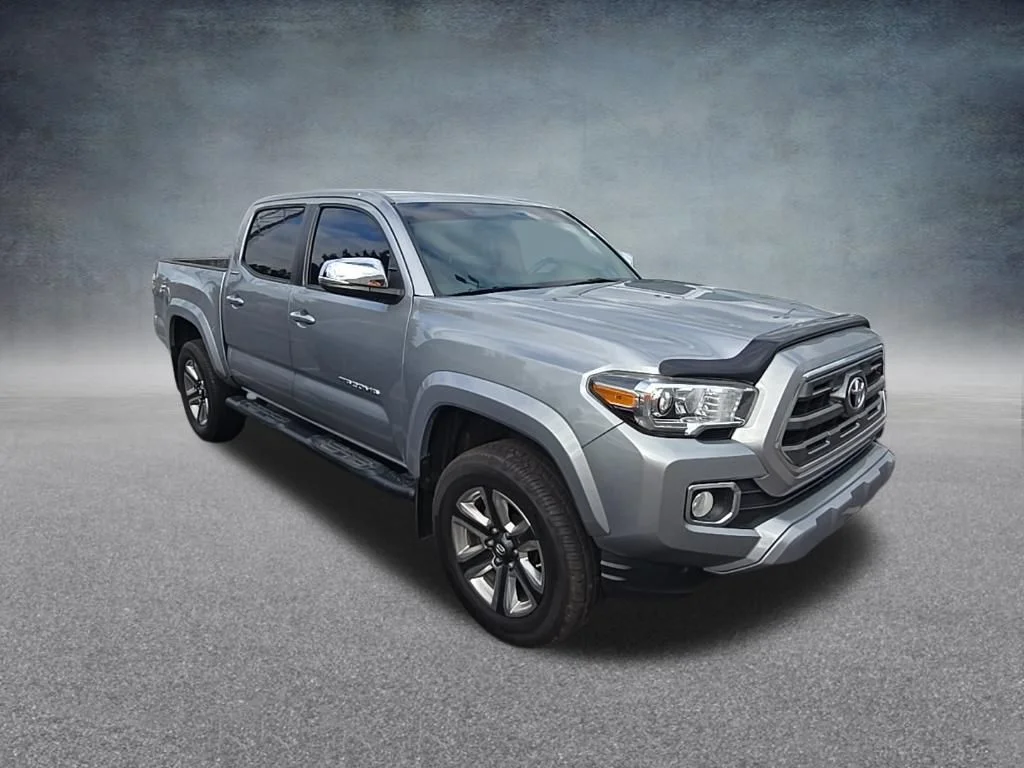 Used 2016 Silver Toyota Limited image 2