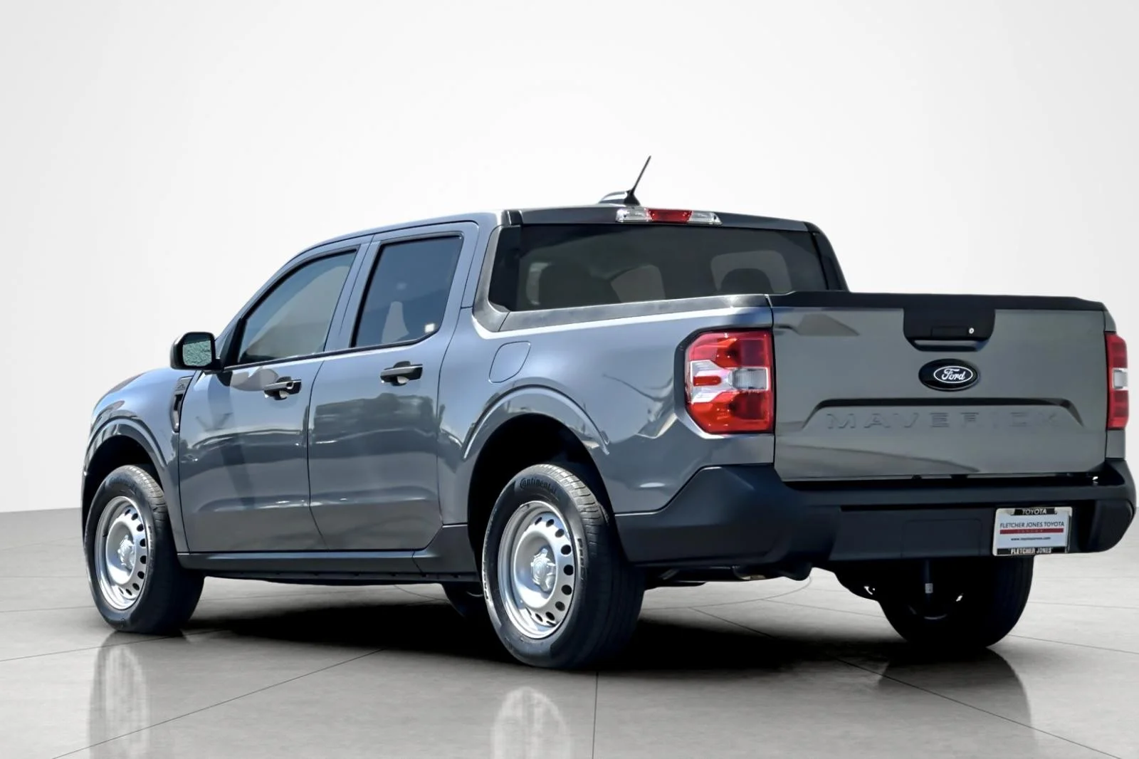 Used 2025 Carbonized Gray Metallic Ford XL image 3