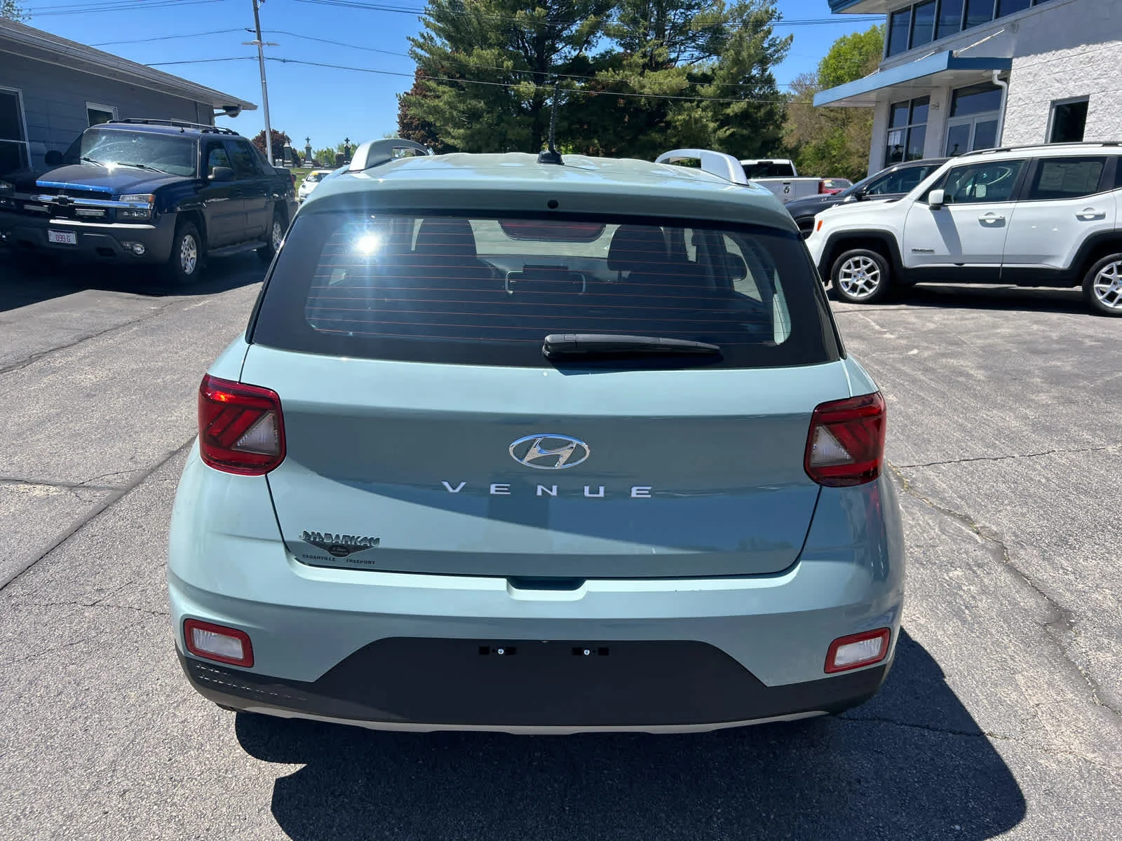 Used 2025 Mirage Green Hyundai SEL image 5