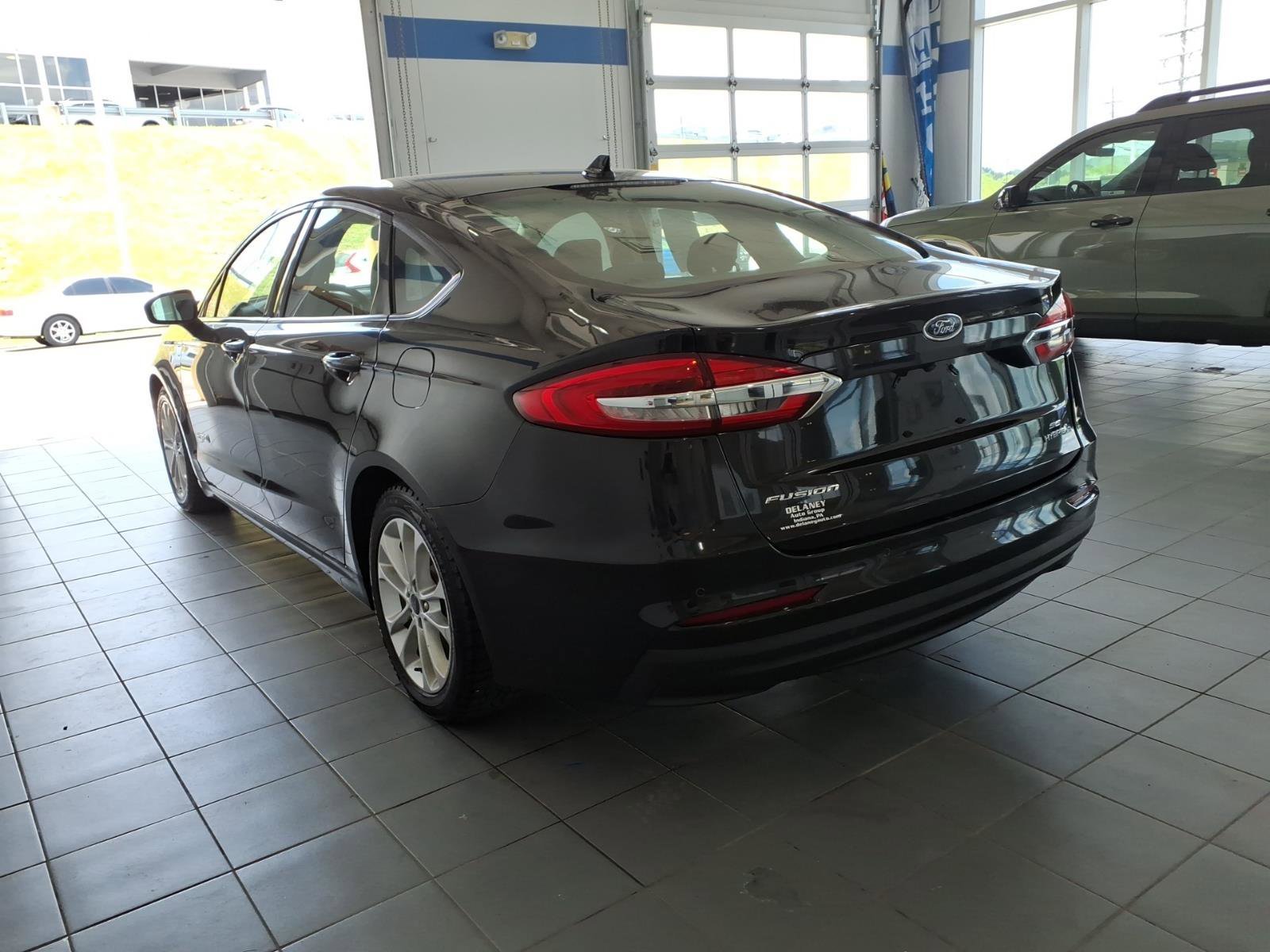 2019 Ford Fusion Hybrid SE - Photo 7