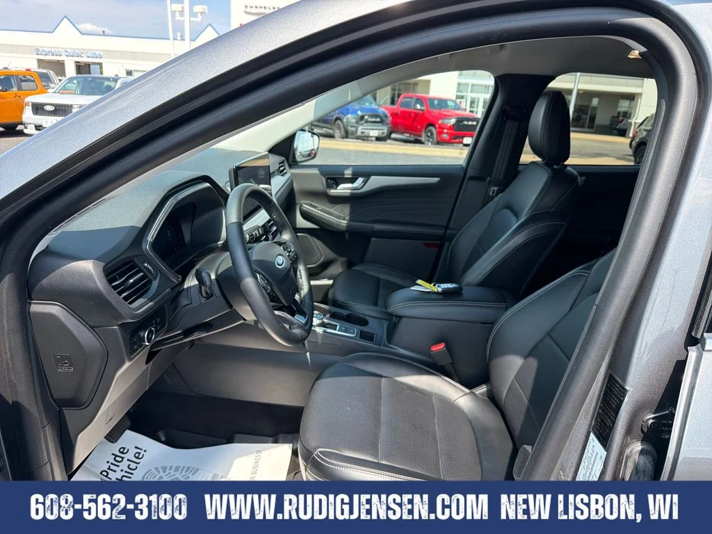 Used 2023 Gray Ford Platinum image 9