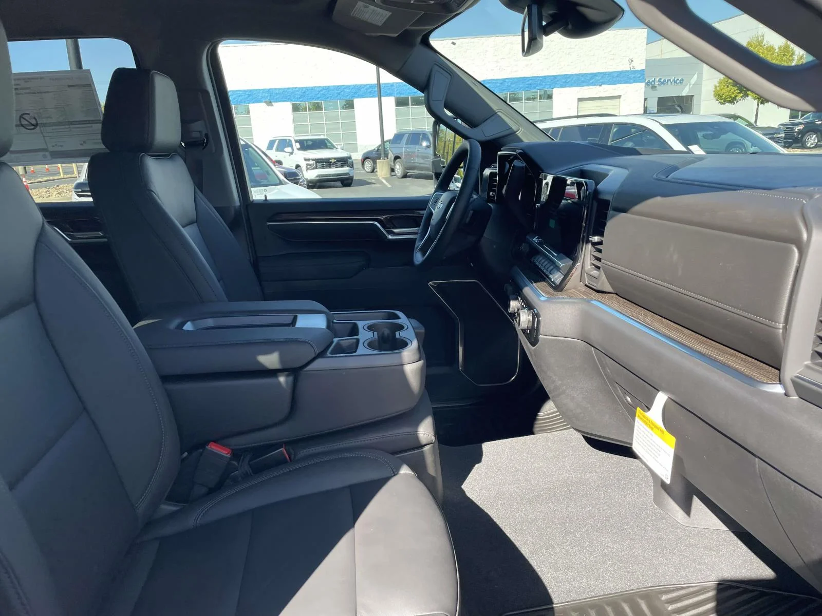 New 2026 Summit White Chevrolet LT DRW image 8