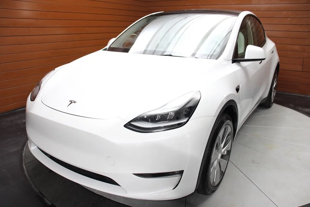Used 2023 Pearl White Multi-Coat Tesla Long Range image 3
