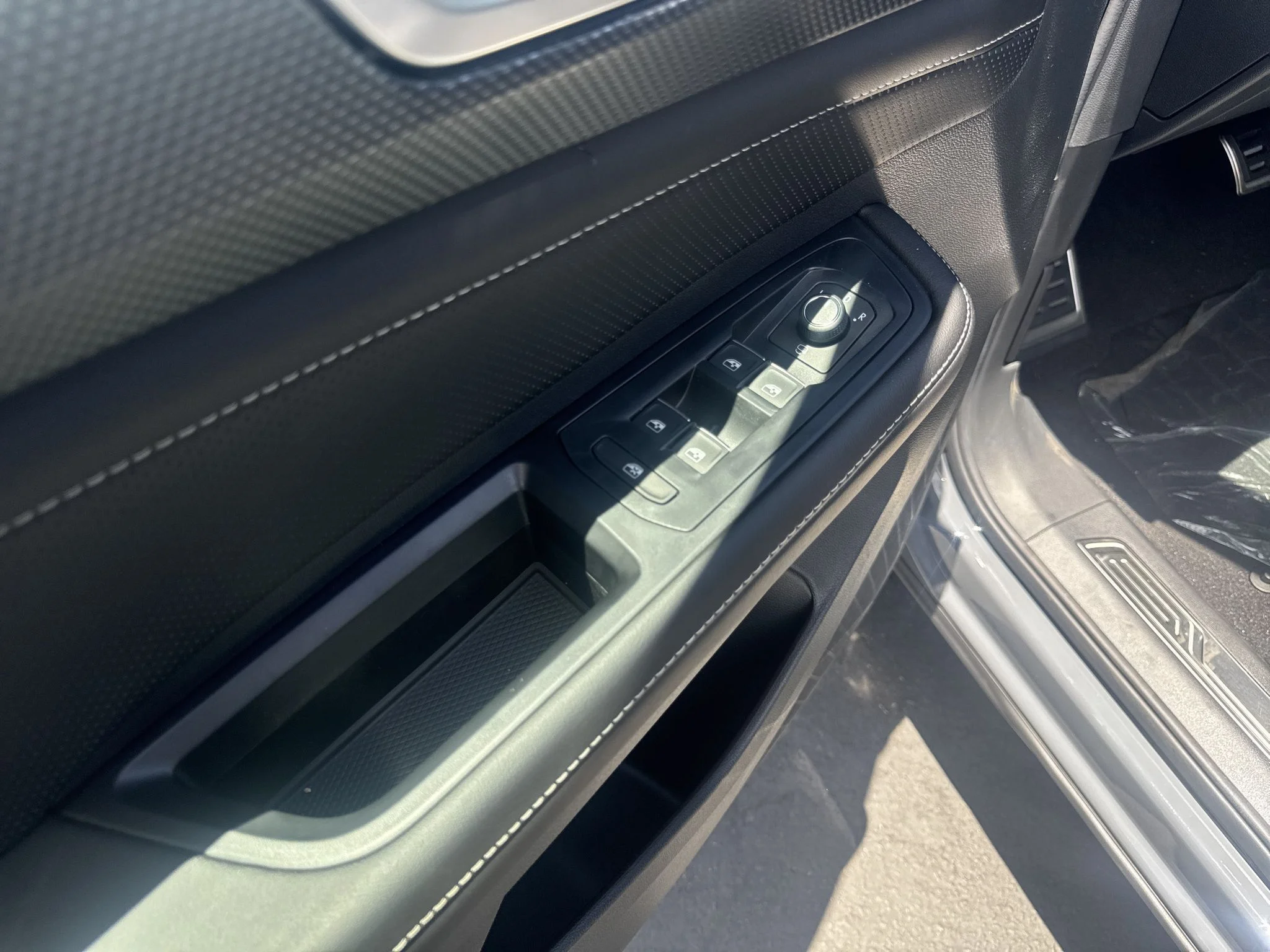 New 2026 Pure Gray Volkswagen 2.0T SEL Premium R-Line image 13