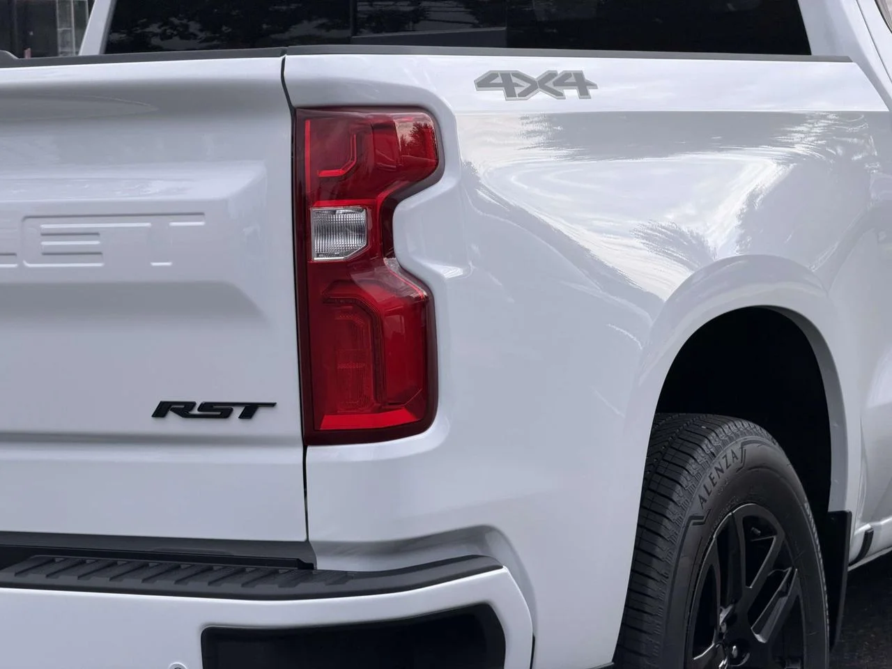 Used 2026 Summit White Chevrolet 4WD Crew Cab Short Bed RST image 11
