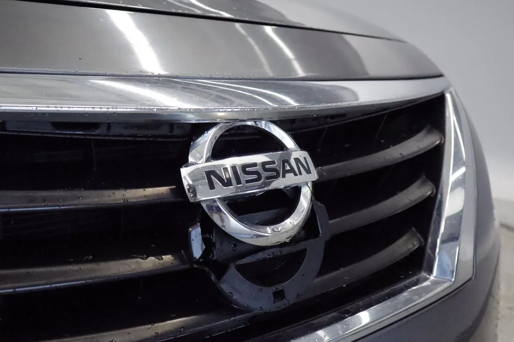Used 2018 Gray Nissan 1.6 SV image 6
