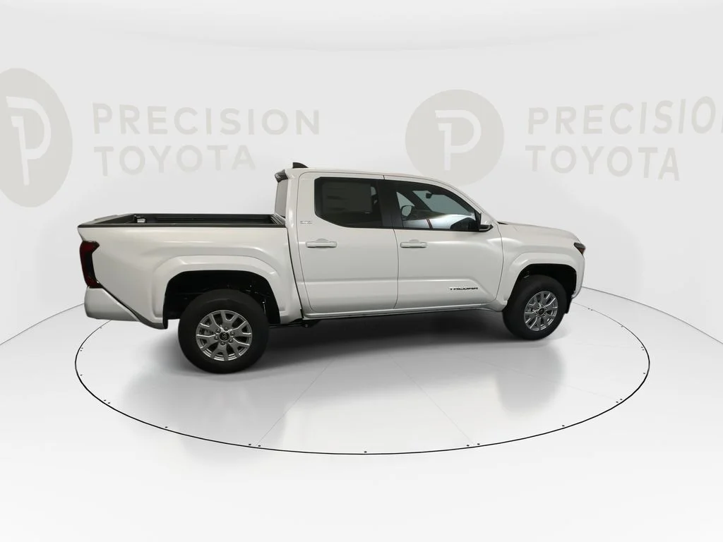 New 2026 Ice Cap Toyota SR5 image 21