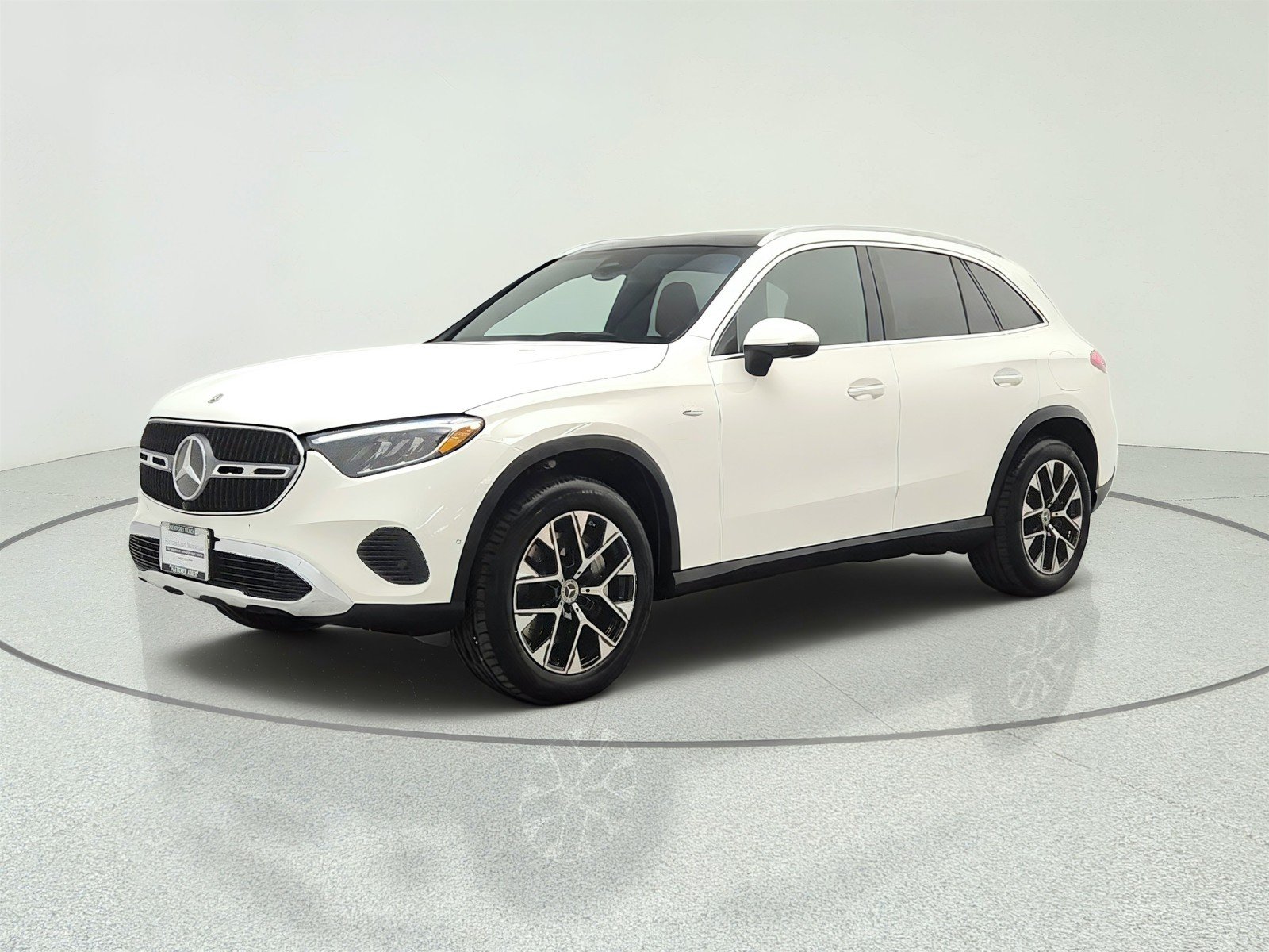 Certified Used 2025 Polar White Mercedes-Benz GLC 350e 4MATIC® SUV image 1