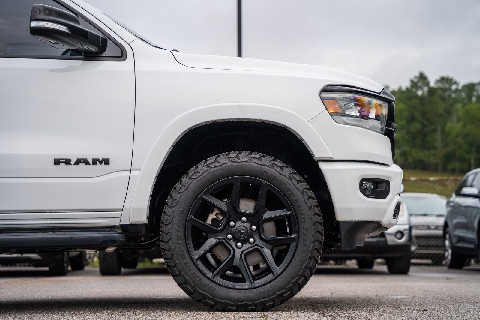 Used 2022 White Ram Laramie image 10