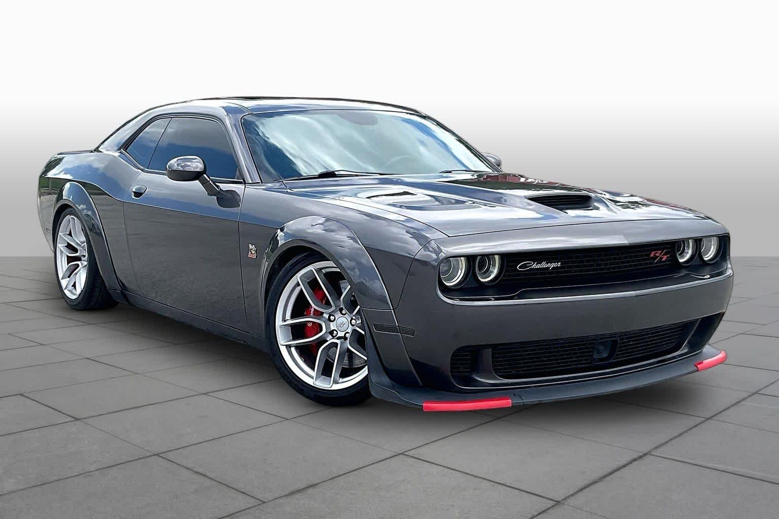 Used 2019 Granite Pearlcoat Dodge R/T Scat Pack image 3