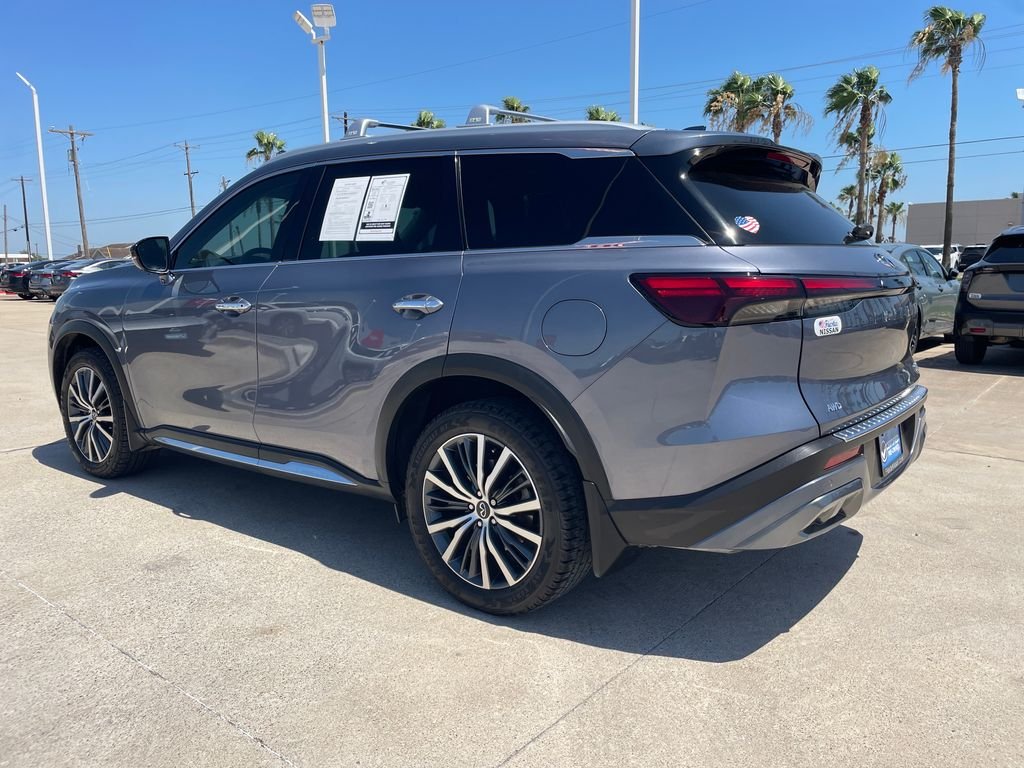Used 2023 Blue INFINITI Sensory image 3