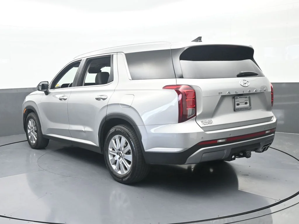 Used 2025 Typhoon Silver Hyundai SEL image 3